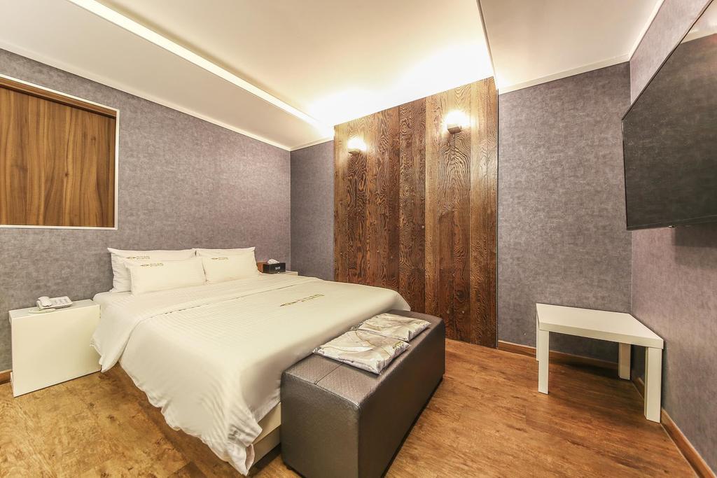 Richi Hotel Suwon Exterior foto